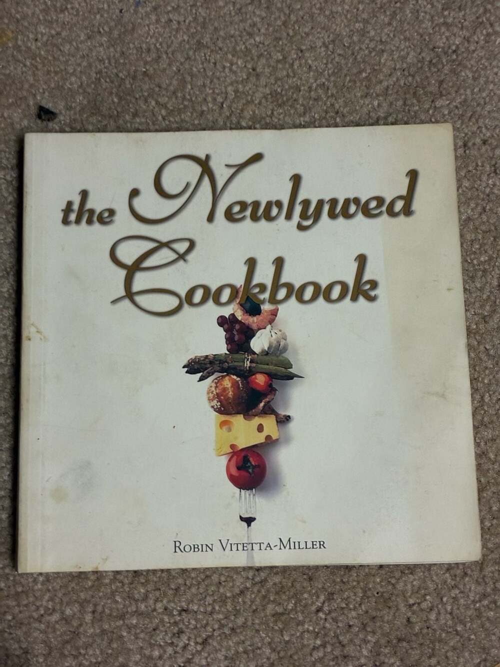 The Newlywed Cookbook : Miller, Robin: Foreign Language Books - Amazon.co.jp, ,9